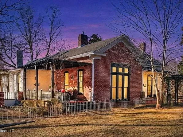 435 E College Ave, Holly Springs, MS 38635