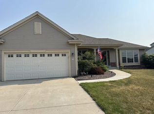 713 Bridlewood Ln, Watertown, WI