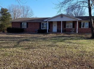 692 Highway At, Villa Ridge, MO 63089