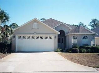 2054 Fountainview Dr, Navarre, FL 32566