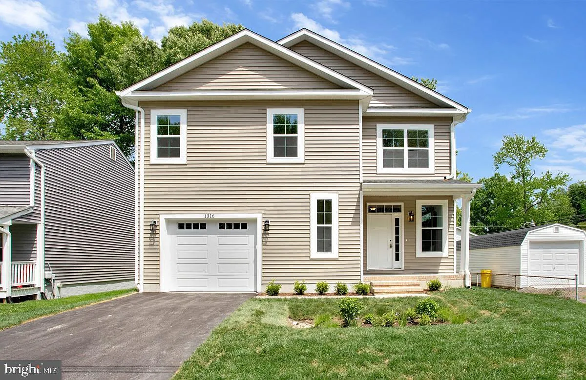4 bed, 2.5 bath, 1949 sqft, $2,900 — Photo 1