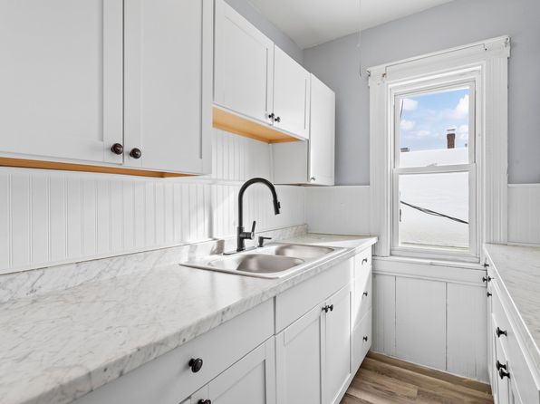 manchester-new-hampshire-74303983 picture