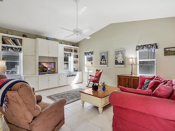3rd image of 8840 Staghorn Way