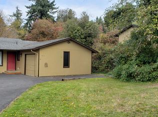 923 Pierce Ln NE, Tacoma, WA 98422