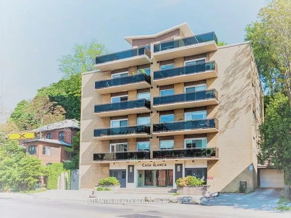 640 Davenport Rd #304, Toronto, ON M5R 1K9