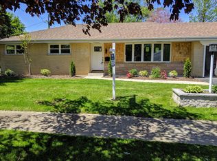 309 Charmille Ln, Wood Dale, IL