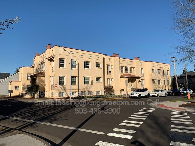 1st image of 205 NW Kings Blvd APT 4