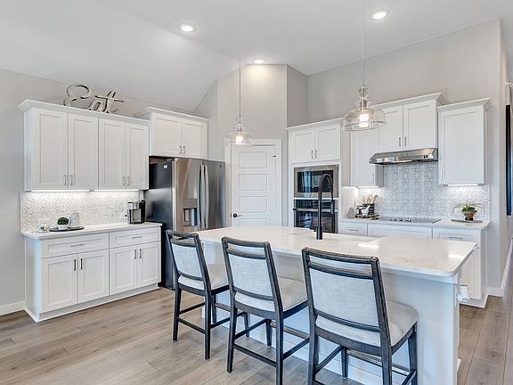 Kitchen with breakfast bar island