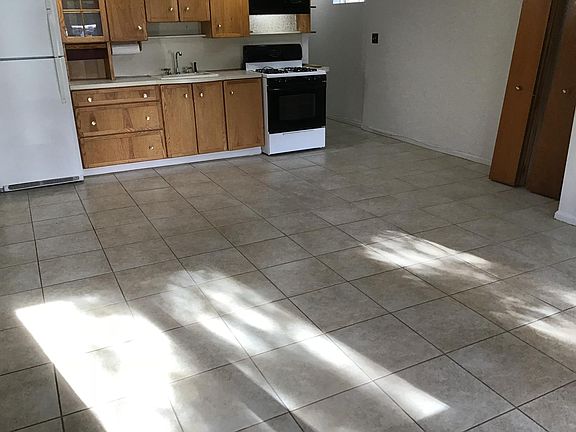4th image of 53 Ashland Avenue E For #1
