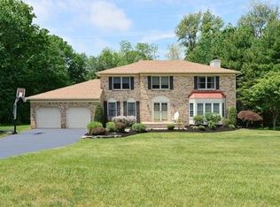 14 Darlington Dr, Manalapan, NJ 07726