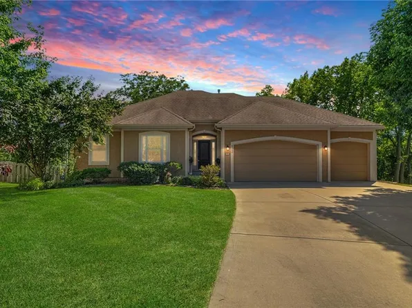 8752 N Saint Clair Ave, Kansas City, MO 64154