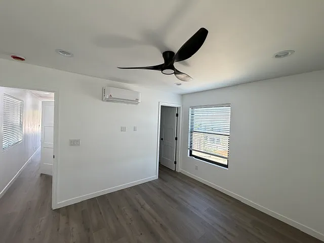 3259 Landis St — Photo 8