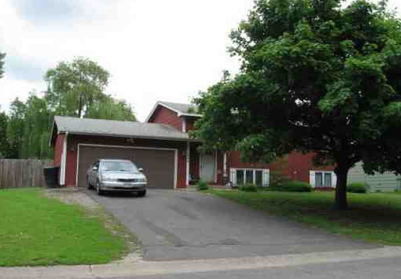 2nd image of 12842 Belle Aire Dr