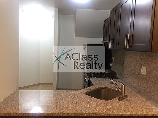 5th image of 35-20 Ditmars Blvd #B