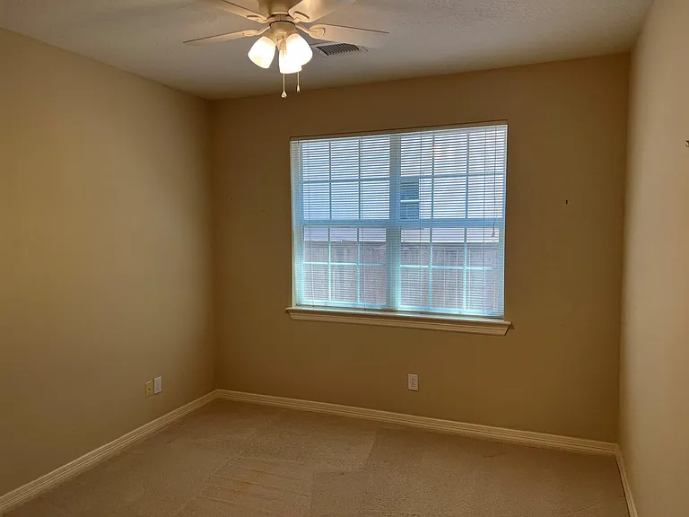 110 S Mill Trace Dr — Photo 32