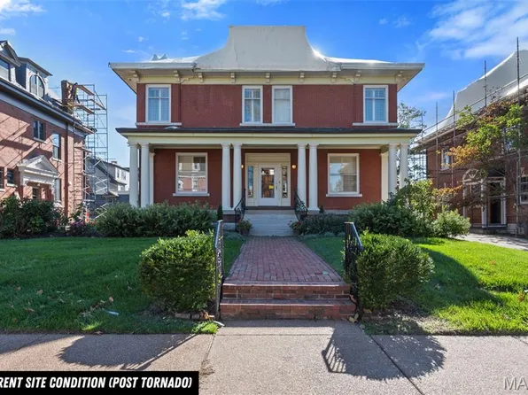 88 Waterman Pl, Saint Louis, MO 63112