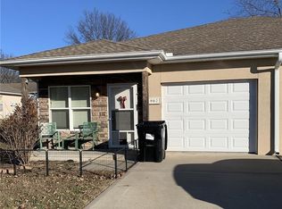 902 Riffle Dr, Pleasant Hill, MO 64080