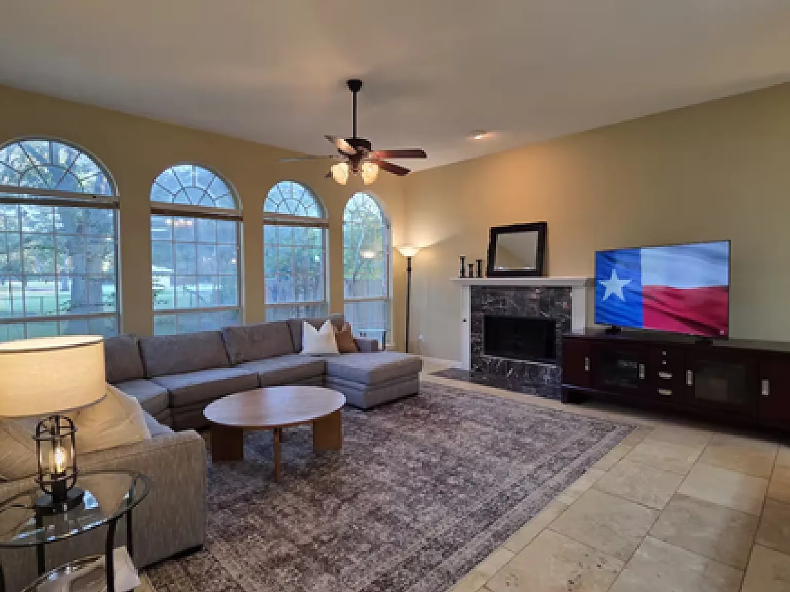 4 bed, 3800 sqft, $5,500 — Photo 3