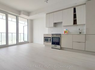 3900 Confederation Pkwy #3808, Mississauga, ON L5B 0K7