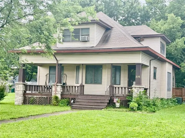 216 N 26th St, Parsons, KS 67357