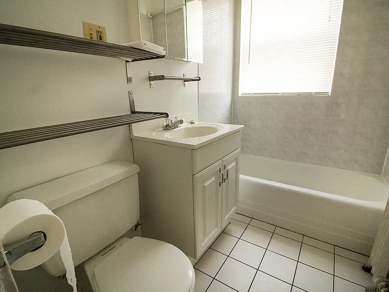 534 - Bathroom