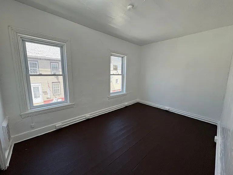 217 S Hartley St — Photo 9