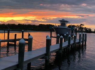 11 Cove Point Rd, Toms River, NJ 08753