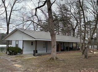 185 Lake Shore Dr, Pikeville, TN 37367