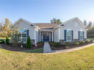 126 Ridgemont Ln, Statesville, NC 28677