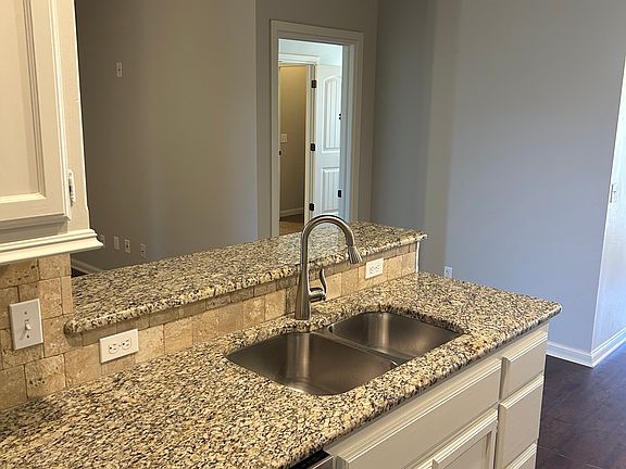 4th image of 12027 Jadesdale Cir