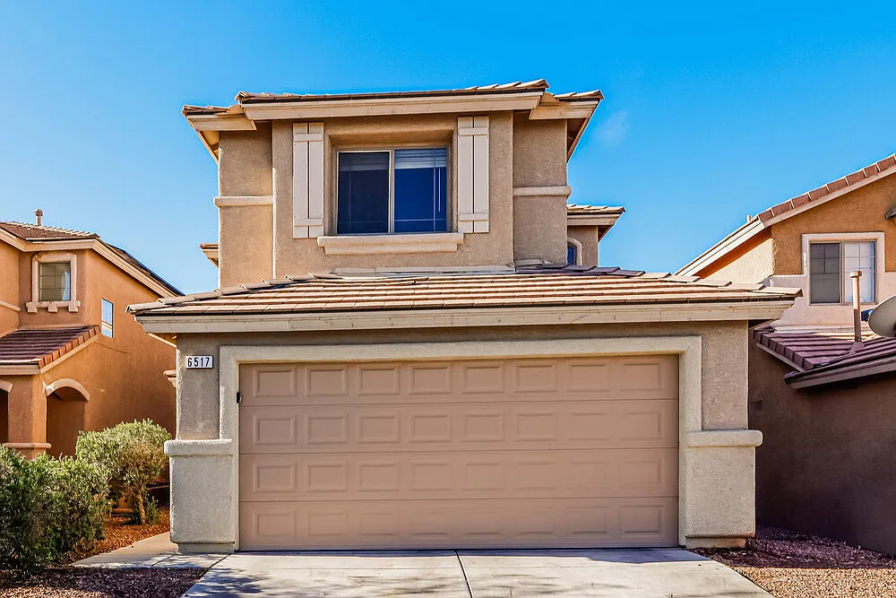 4 bed, 2.5 bath, 1709 sqft, $2,280 — Photo 1