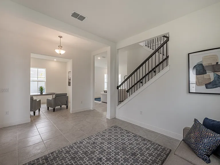 10132 Peebles St — Photo 8