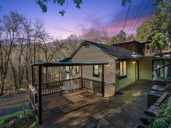9461 Dell Road, Forestville, CA 95436