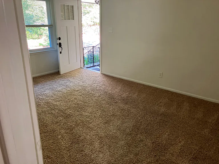1127 Arlington Pkwy NE #1127 — Photo 5