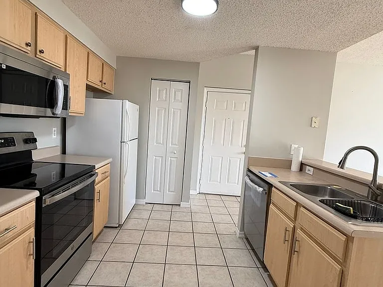 10831 Windsor Walk Dr #1305 — Photo 7