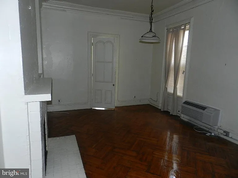 2118 Walnut St #2R — Photo 6