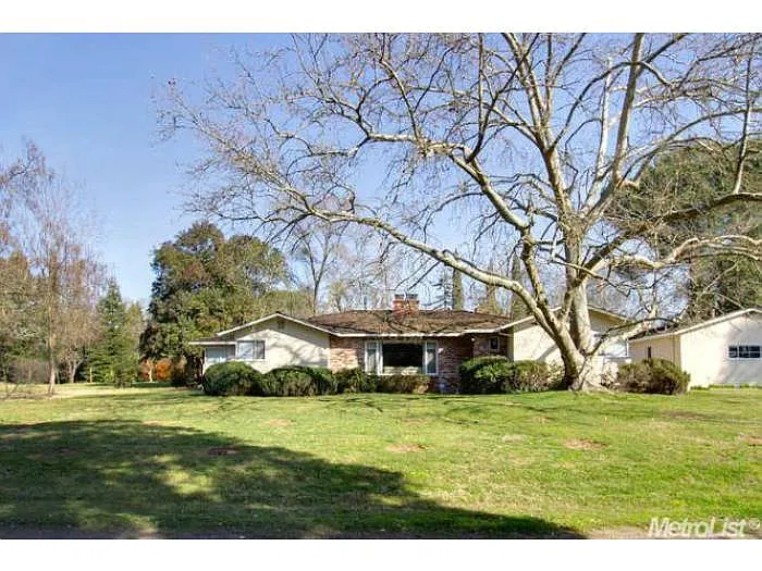 1320 Carter Rd photo 1
