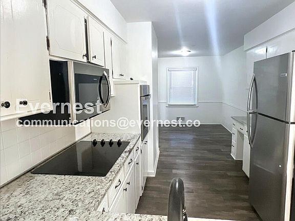 4th image of 10827 Beacon Ave