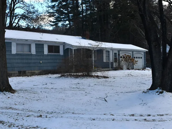 7 Coach Road, Gilford, NH 03249