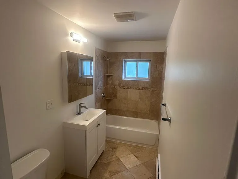 77 Selkirk Rd #3 — Photo 3