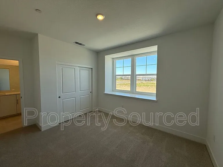 1336 N Martorella Ave — Photo 49