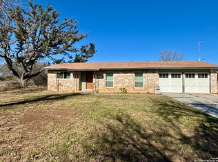 190 Gunther, Pipe Creek, TX 78063