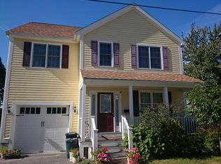 8 Moville St, West Roxbury, MA 02132