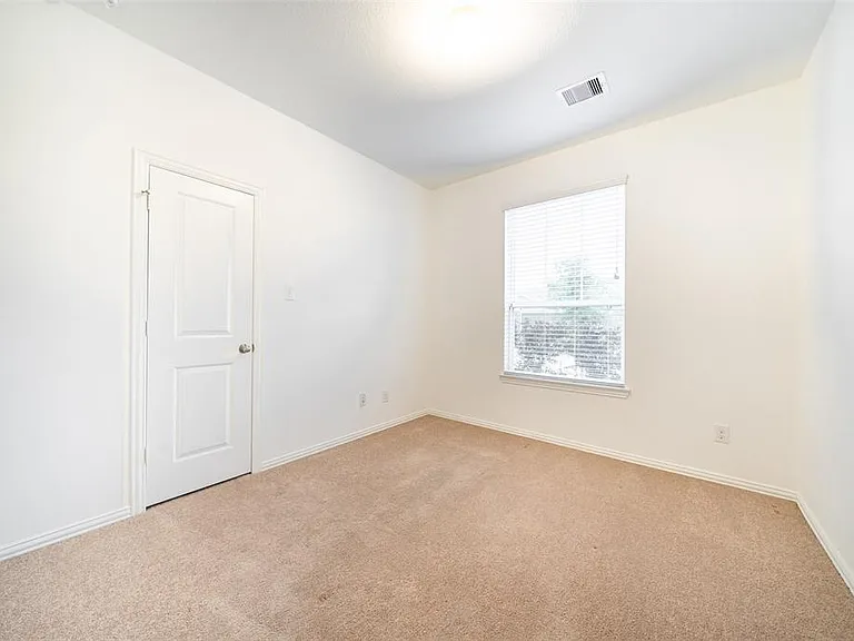 16323 Hillside Garden Ln — Photo 9