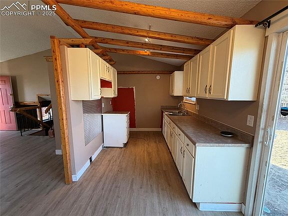 5th image of 2142 Addison St