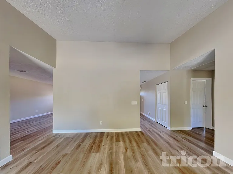 23515 Shining Star Dr — Photo 3