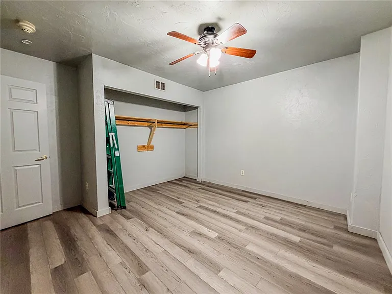 548 Hansen Ave #9 — Photo 14