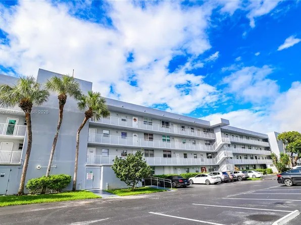 110 Royal Park Dr APT 2H, Oakland Park, FL 33309