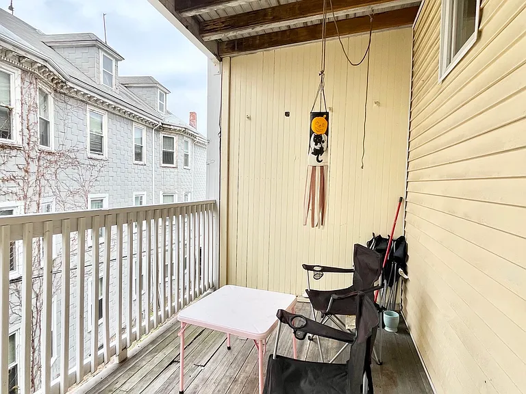 87 Hillside St — Photo 6