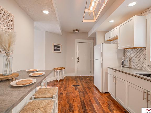 4th image of 2043 N 48th Ave